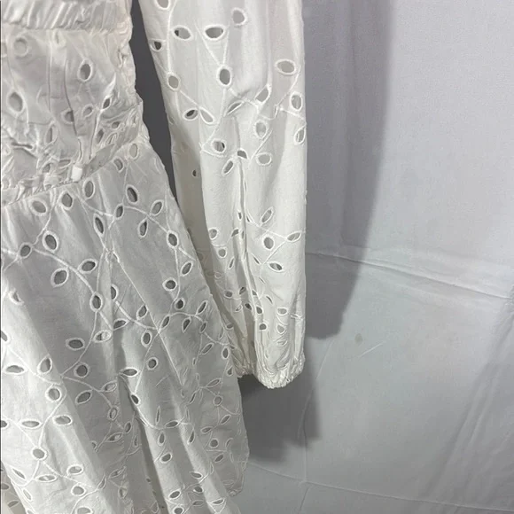 Gianni Bini Katrina White Eyelet Dress Size M NWT - Picture 8 of 14